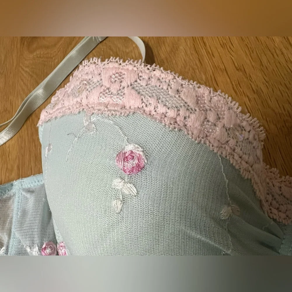 Victorias Secret Y2K Bra Embroidered Lace Seafoam Mint Green 36C - Picture 2 of 7